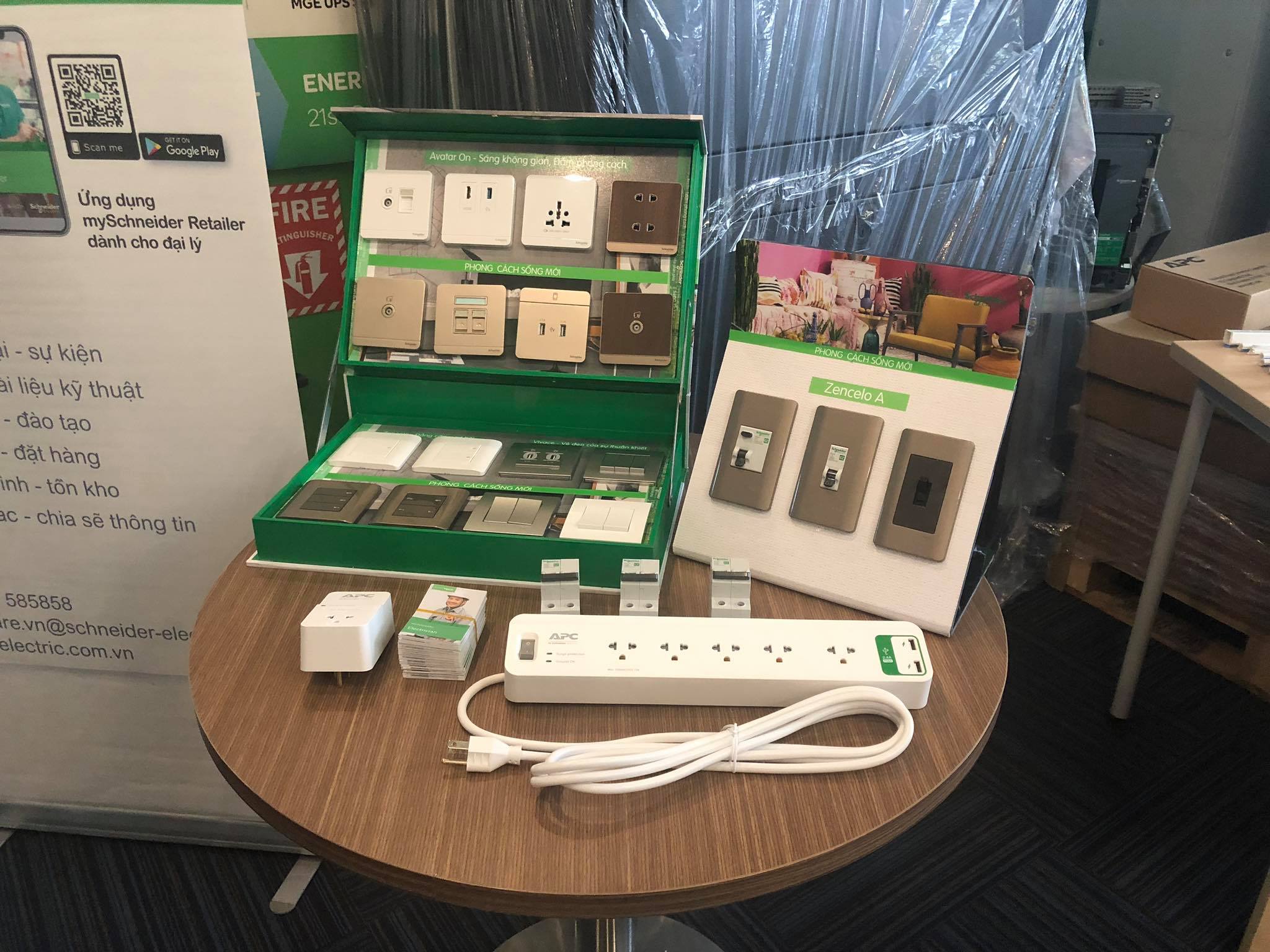 Bảng giá công tắc ổ cắm Schneider chi tiết và đầy đủ nhất 2021